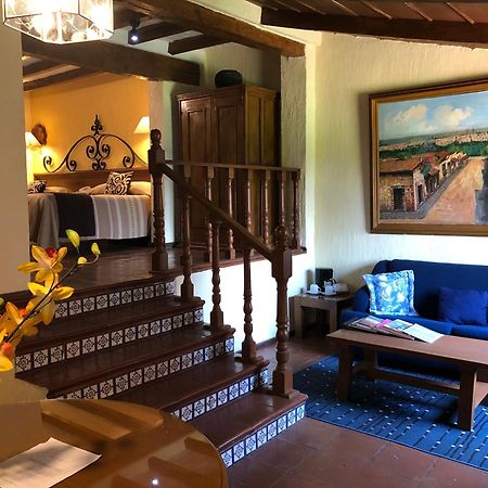 Villa San Jose Hotel&Suites Morelia Exterior foto